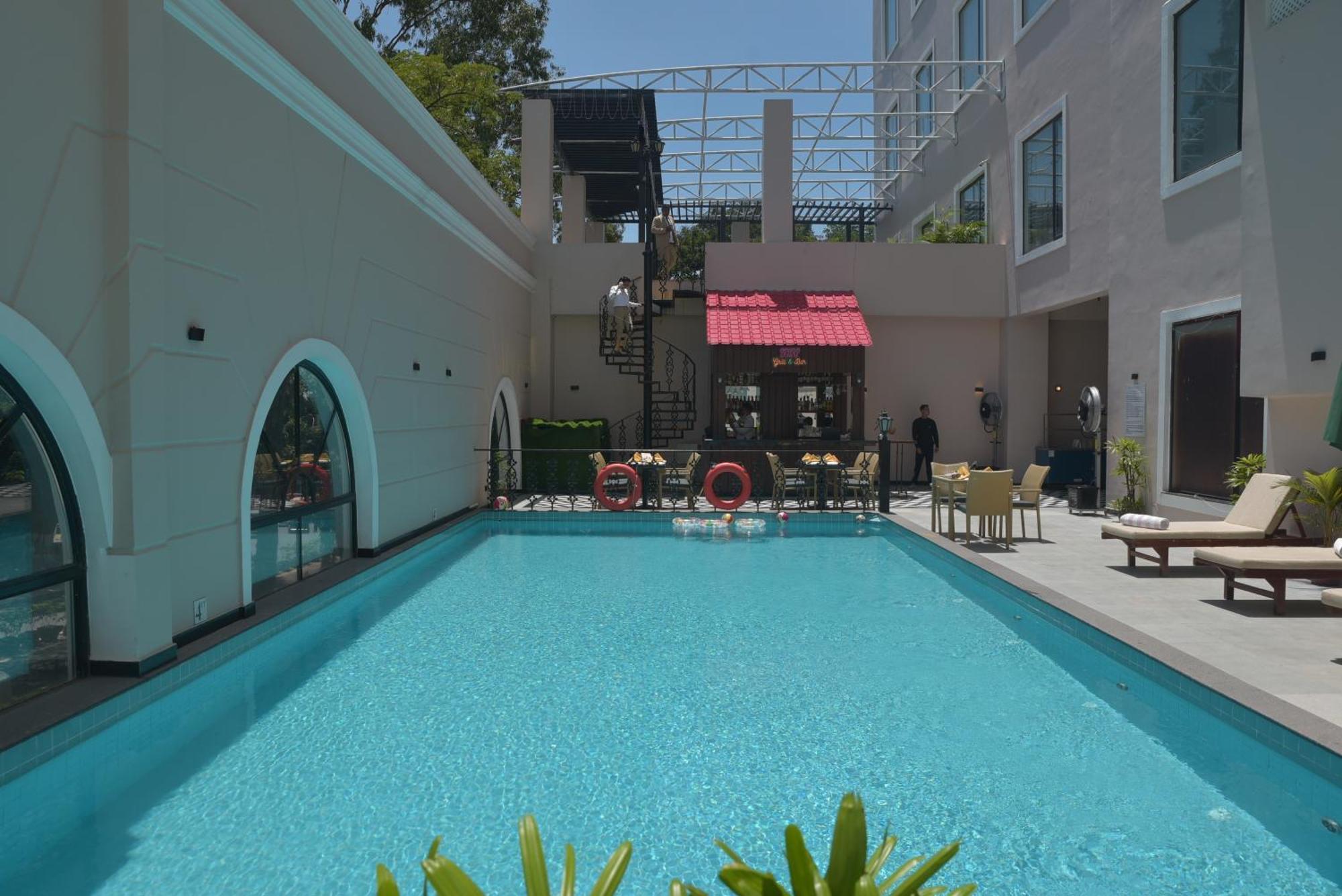 Hotel Polo Towers Αγκαρτάλα Εξωτερικό φωτογραφία